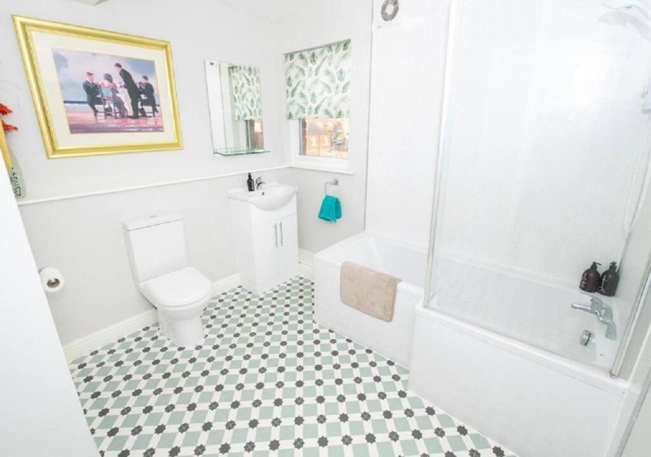 Sandmartin - Top Floor 3-Bed Apartment Sea Views & Parking Σκάρμπορο Εξωτερικό φωτογραφία